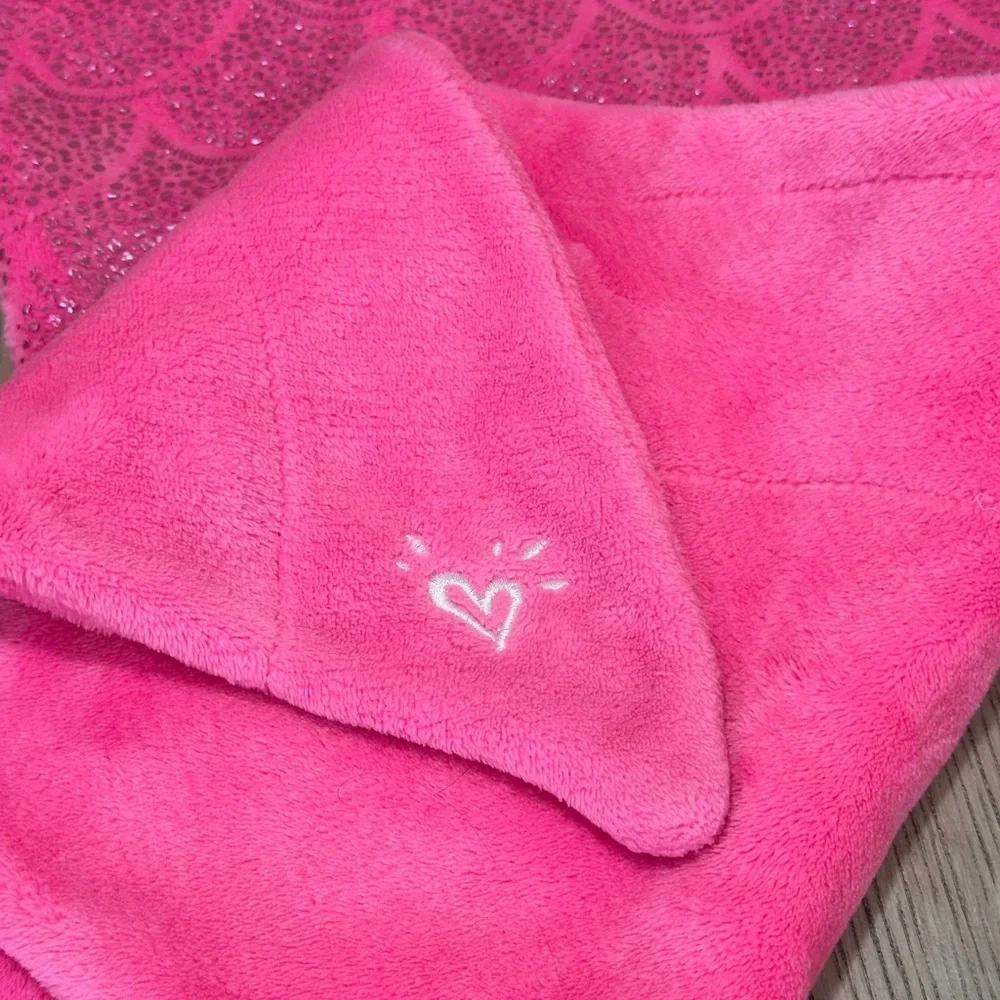 Justice. Hot Pink Sparkly  Mermaid Tail Blanket- Make a Splash 💦 Cute & Cuddly